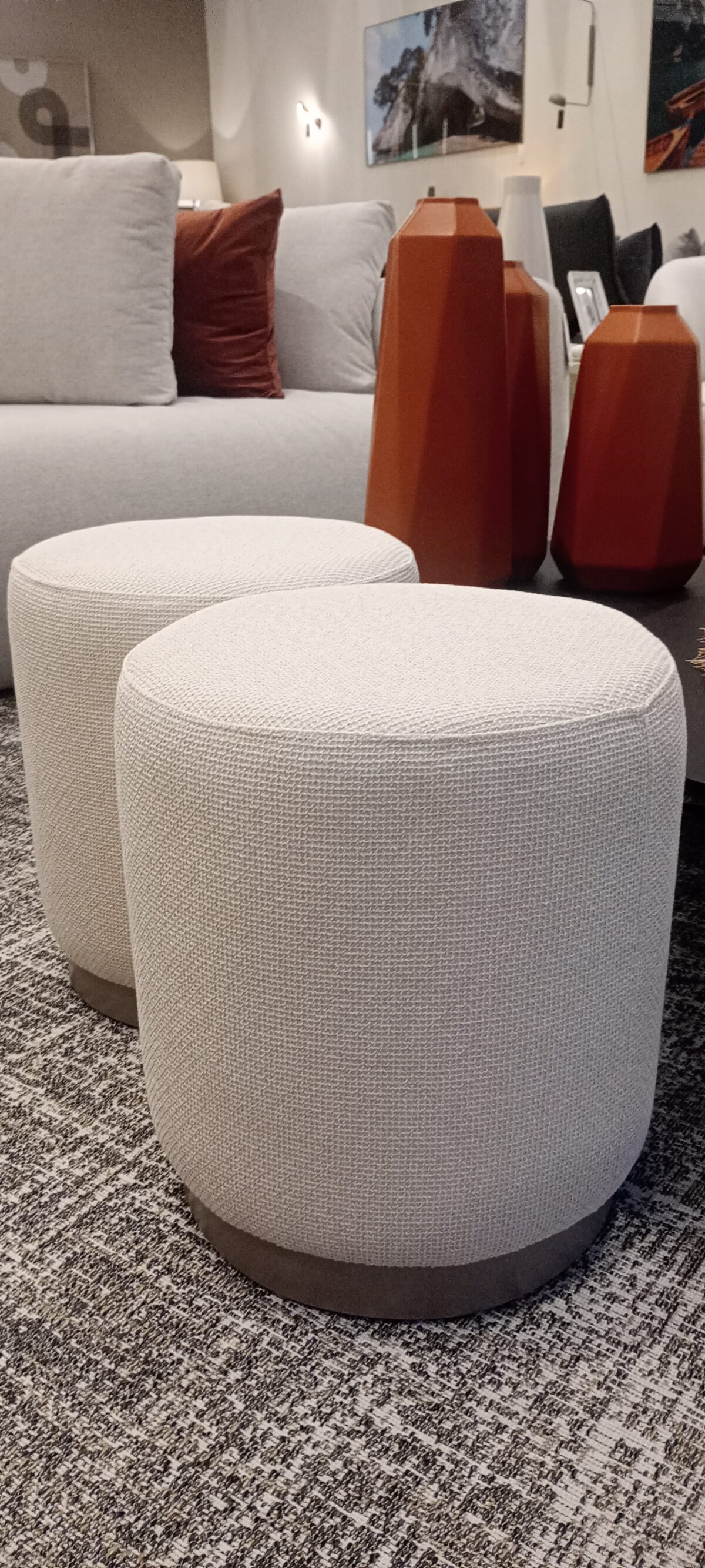 PUFF CILINDRO  TEC B442 BASE CHAMPANHE 40X40X45 - Imagem 2