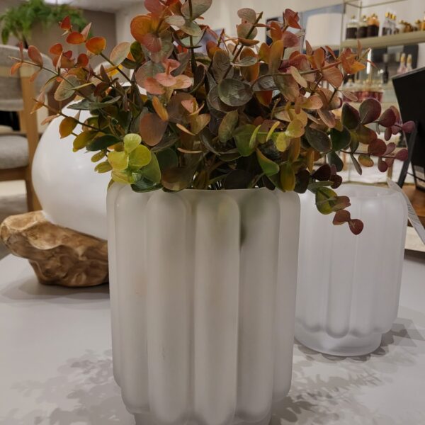 VASO EM VIDRO BRANCO LEITOSO G