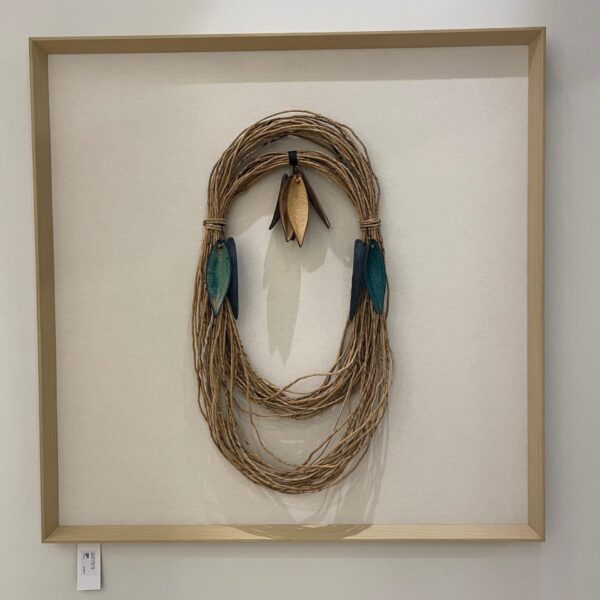 QUADRO ESCULTURA FIBRA DE BANANEIRA BEGE E VERDE 100X 100