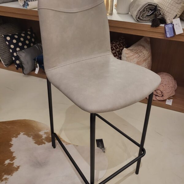 BANQUETA 72 M PT AAO BRUTO C271