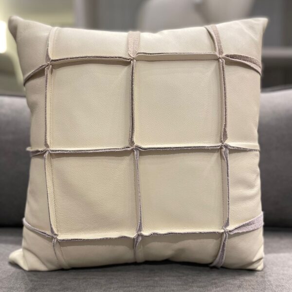 ALMOFADA COURO NATURAL PALHA MOD2 52X52