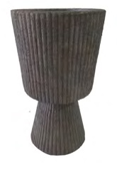 VASO EM CIMENTO CINZA