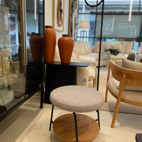 BANCO CABIDEIRO RODOPIO BASE PRETO TEC LINHO CINZA 136X60X45