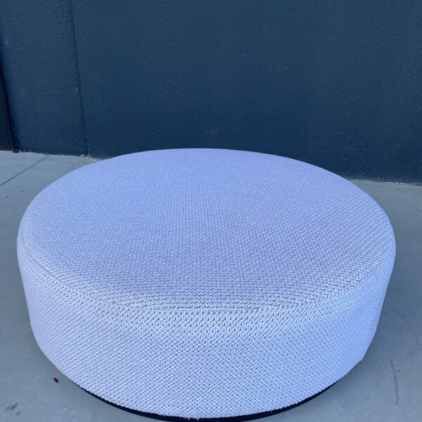 PUFE ROMA BASE CARVALHO EBANIZADO TEC 17016 90X90X28