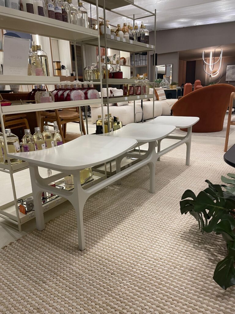 Banco Cerrado Off White 180x45x45