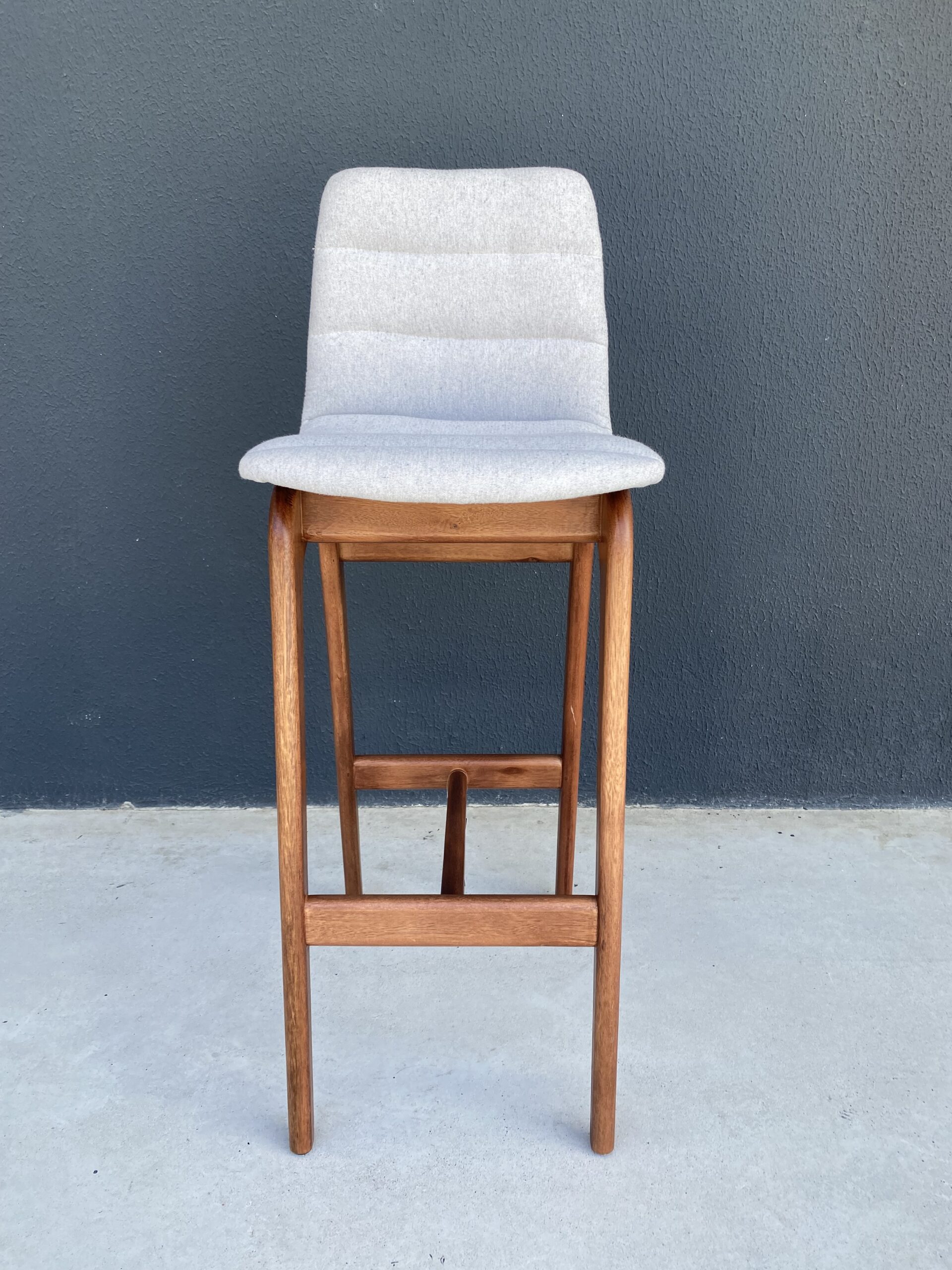 original.jpeg BANQUETA 49 GIRO CASTANHO B82 - Imagem 1