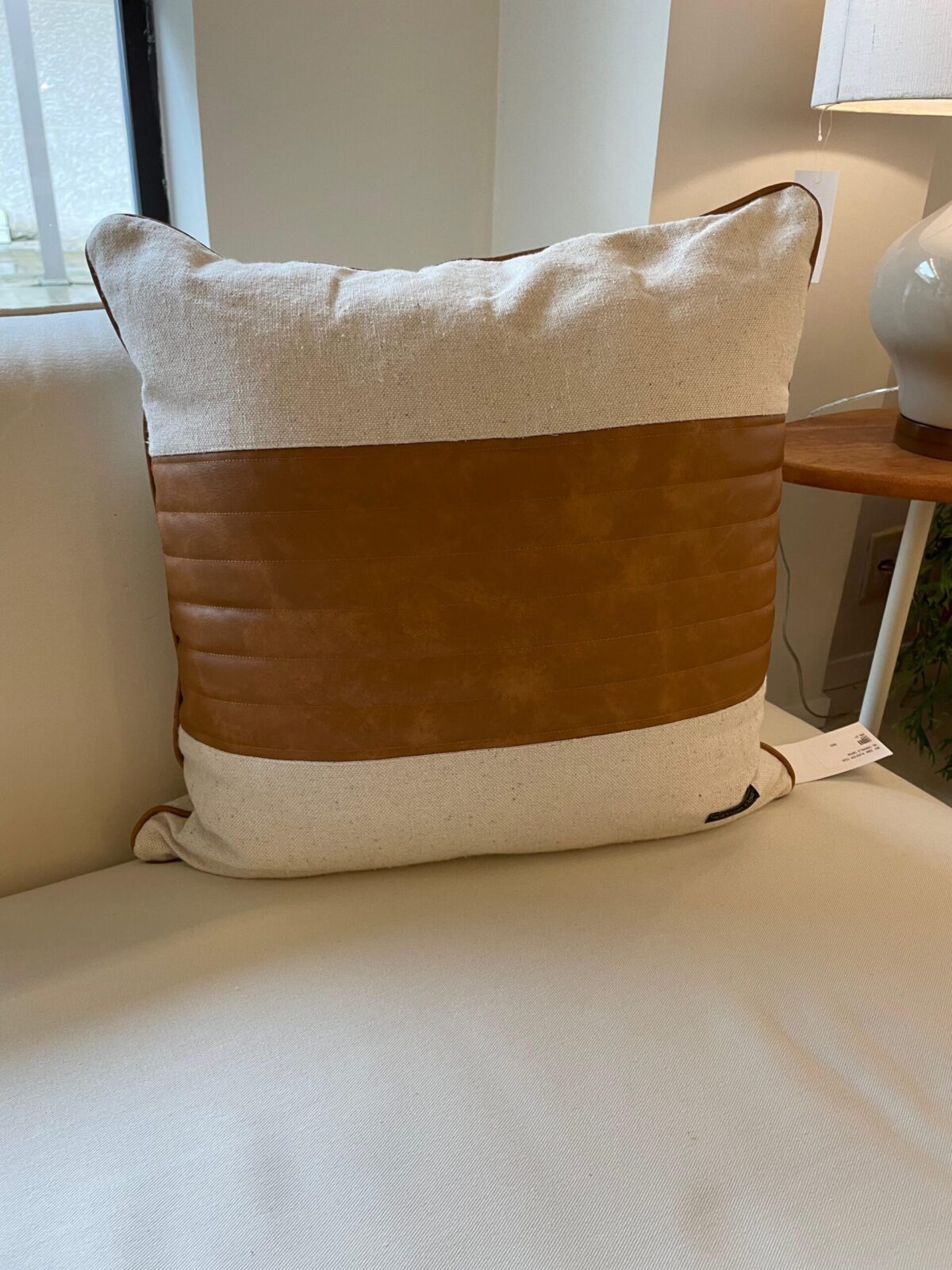 ALMOFADA LINHO E COURO CARAMELO  50X50 REF 3302 - Imagem 2