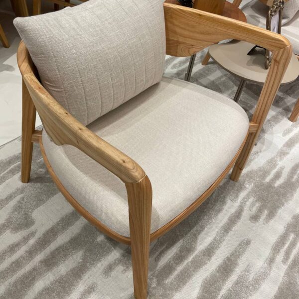 POLTRONA YATTA BASE CINAMOMO NATURAL TEC 712 71X72X68