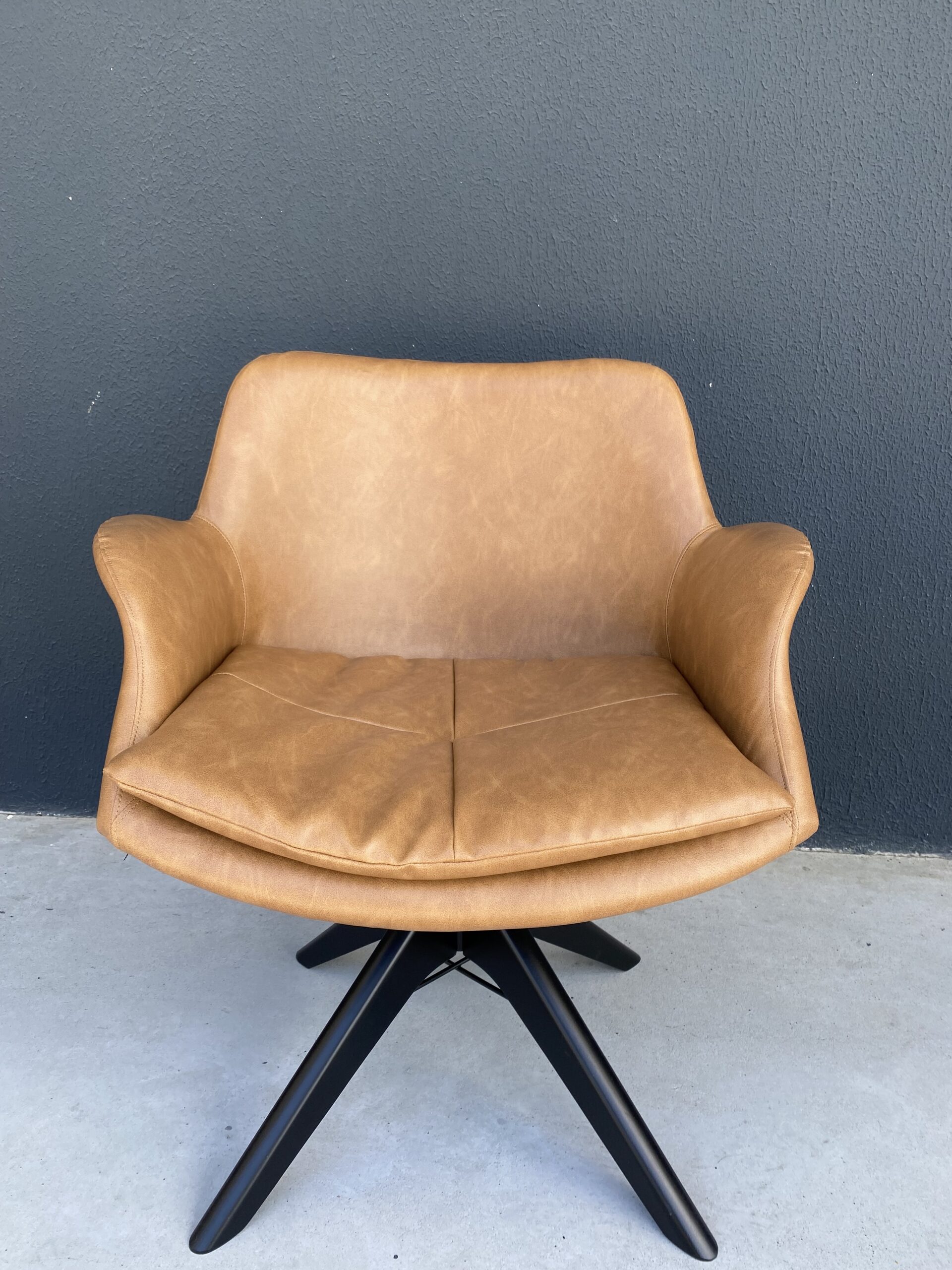 original.jpeg POLTRONA ESTELA BASE GIRA PRETO TEC K563 - Imagem 1