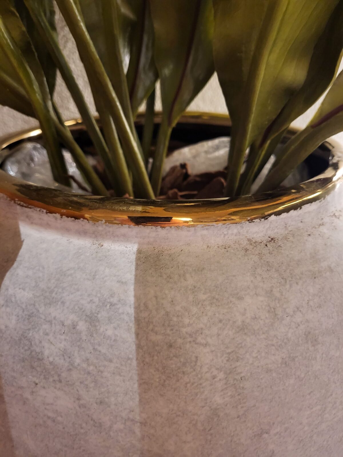 VASO CEREMICA BRANCO E DOURADO - Imagem 2