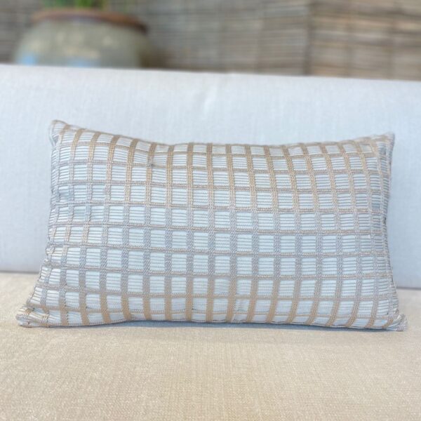 ALMOFADA LOMBAR TRAMA E VELUDO NUDE 32X52