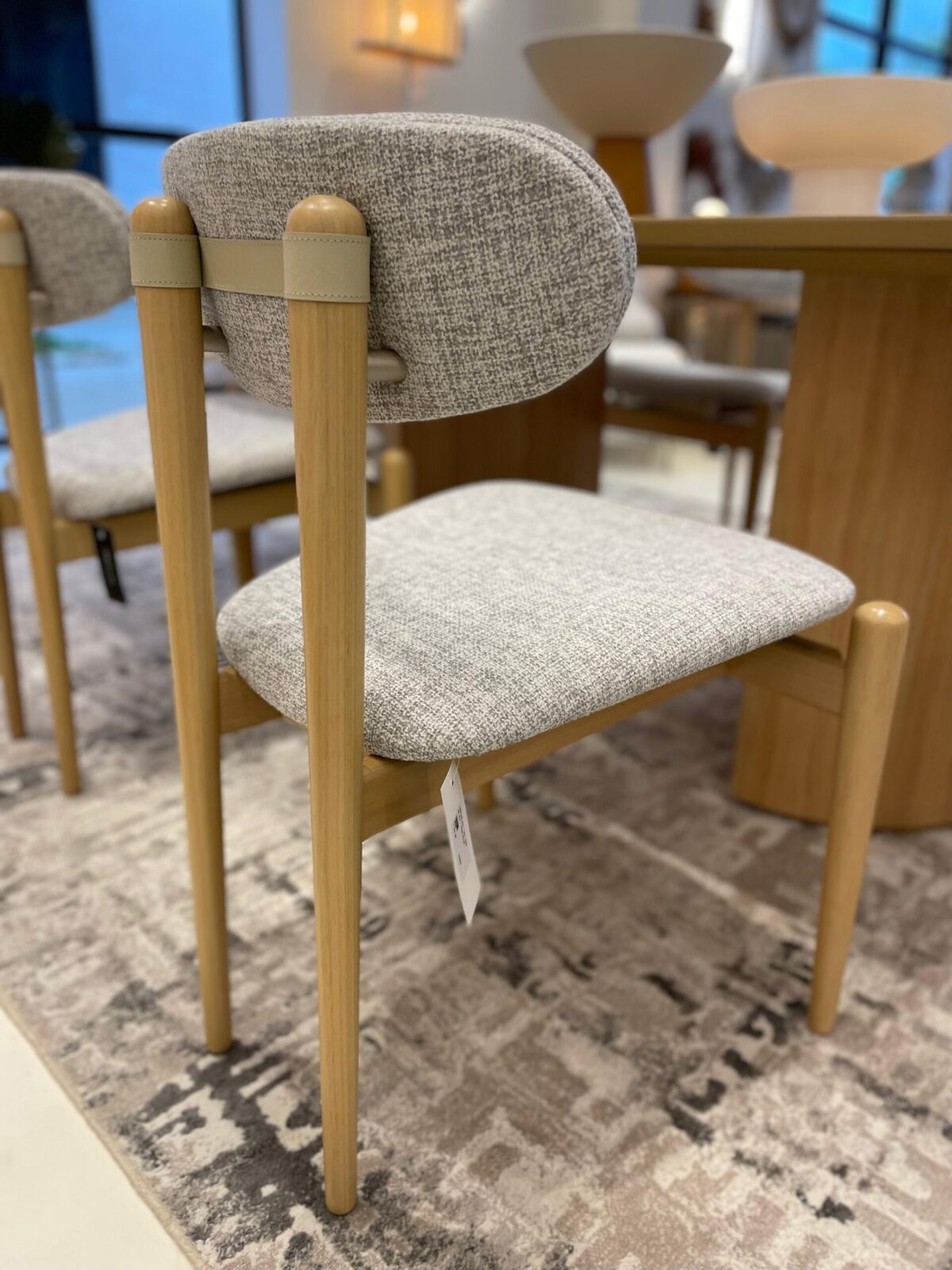 CADEIRA MID DETALHE COURO 014 BASE PALHA TEC A01 56X56X80 - Imagem 3