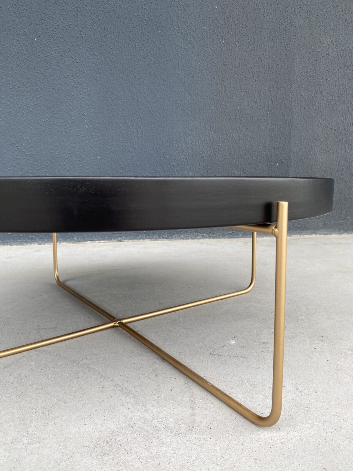 MESA CENTRO GAIA BASE DOU TAMP/PRETO PORCELANATO 70X70X28 - Imagem 2