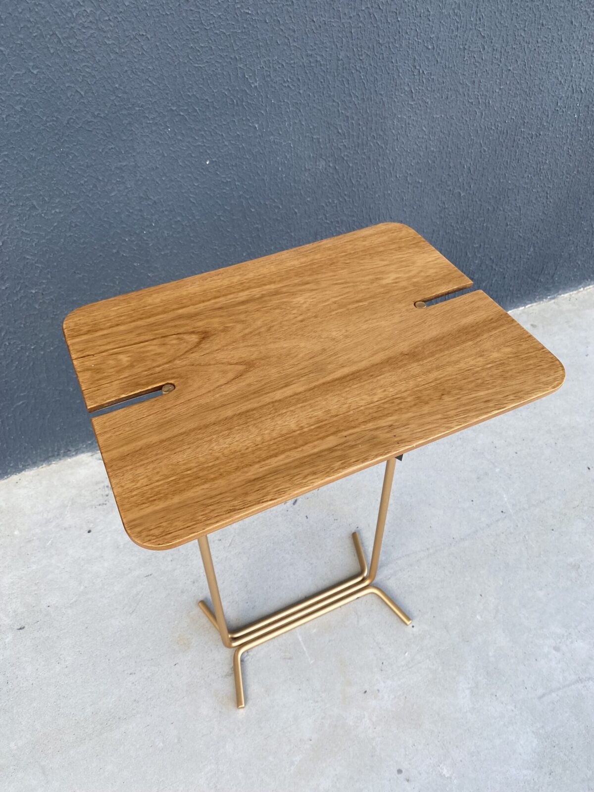 MESA LATERAL ALTA CLAW AMENDOA/CHAMPANHE 38X28X62 - Imagem 2