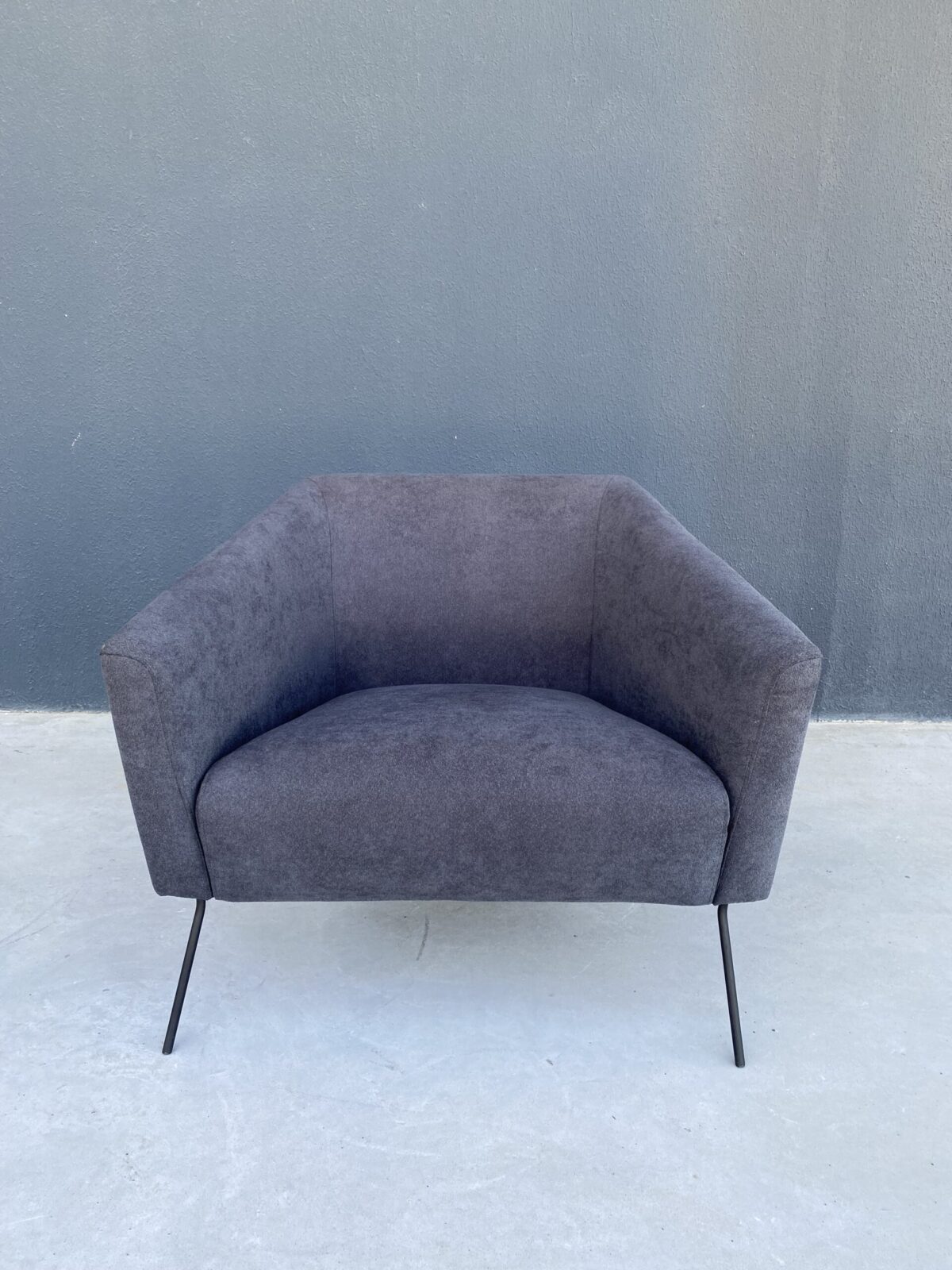 POLTRONA CALEDONIA BASE ACO PRETO TEC P21116 88X88X75 - Imagem 3