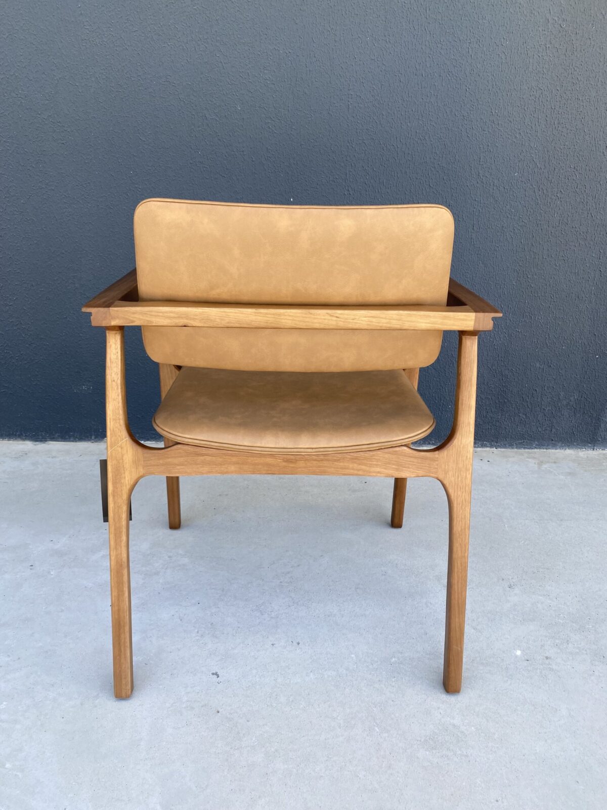 CADEIRA FENICE EM MADEIRA - Imagem 4