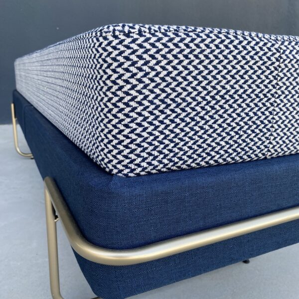 BANCO CURVE OURO ASSENTO T2033 BASE T2034 163X54X48