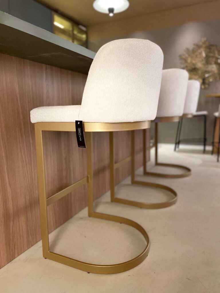 Banqueta Cloe Base Ouro Fosco Tec B457 54x56x75