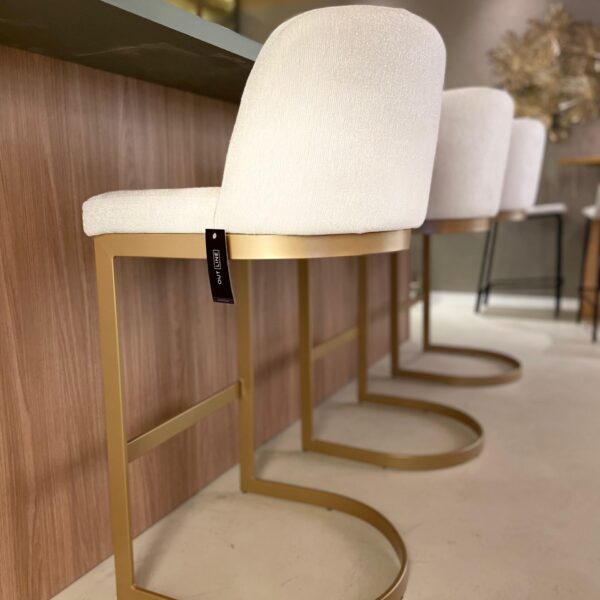 BANQUETA CLOE BASE OURO FOSCO TEC B457 54X56X75