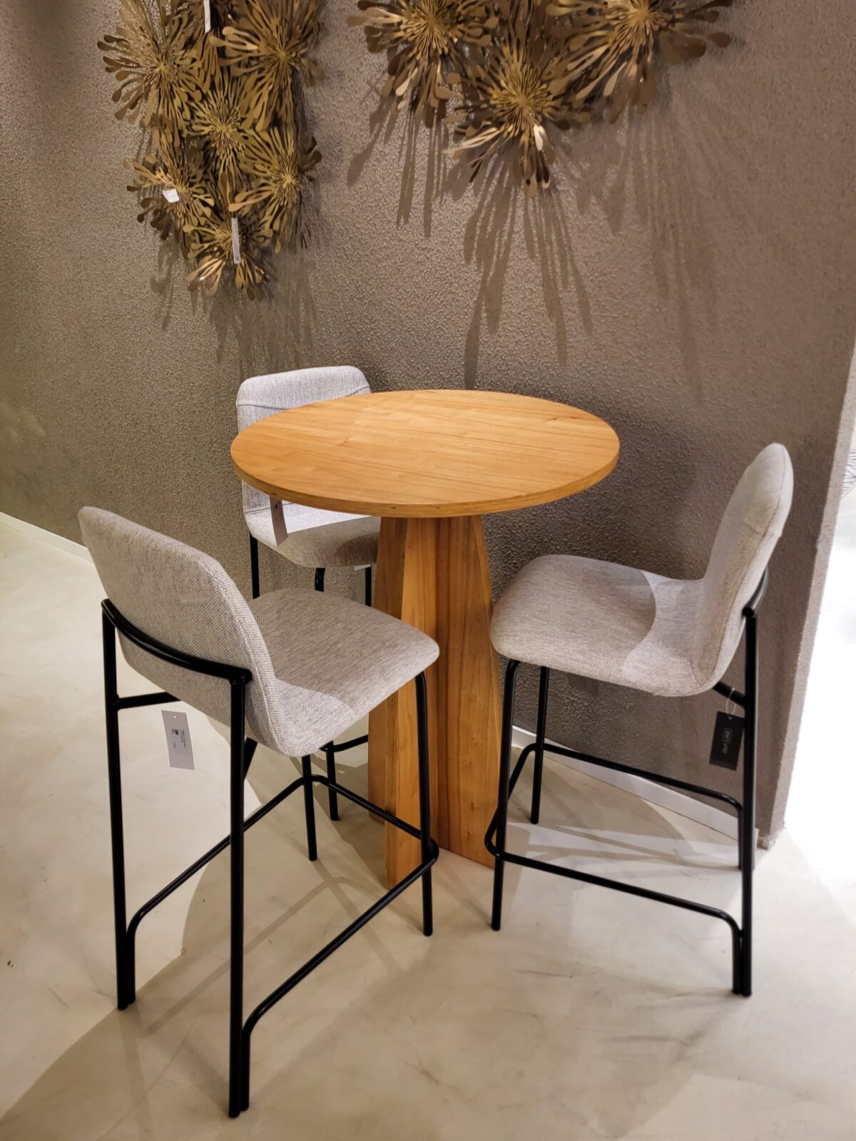 MESA BISTRO LIV MADEIRA AMENDOA 70X70X100 - Imagem 2