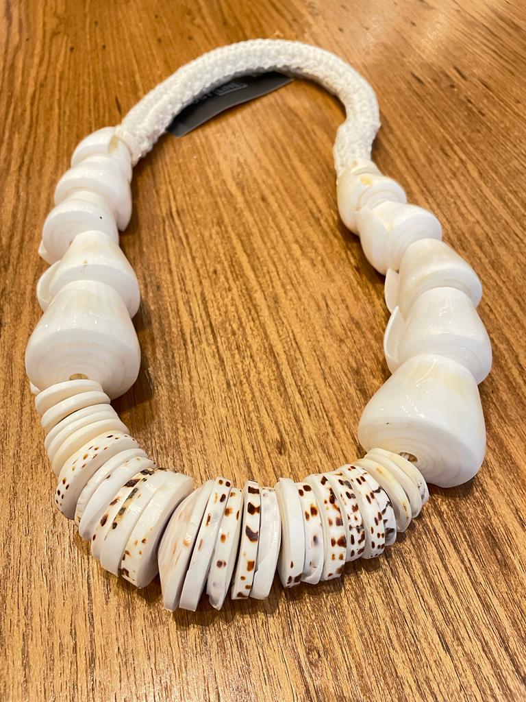 original-374.jpeg COLAR MESA DECORATIVO CONCHAS 57877 45CM - Imagem 1