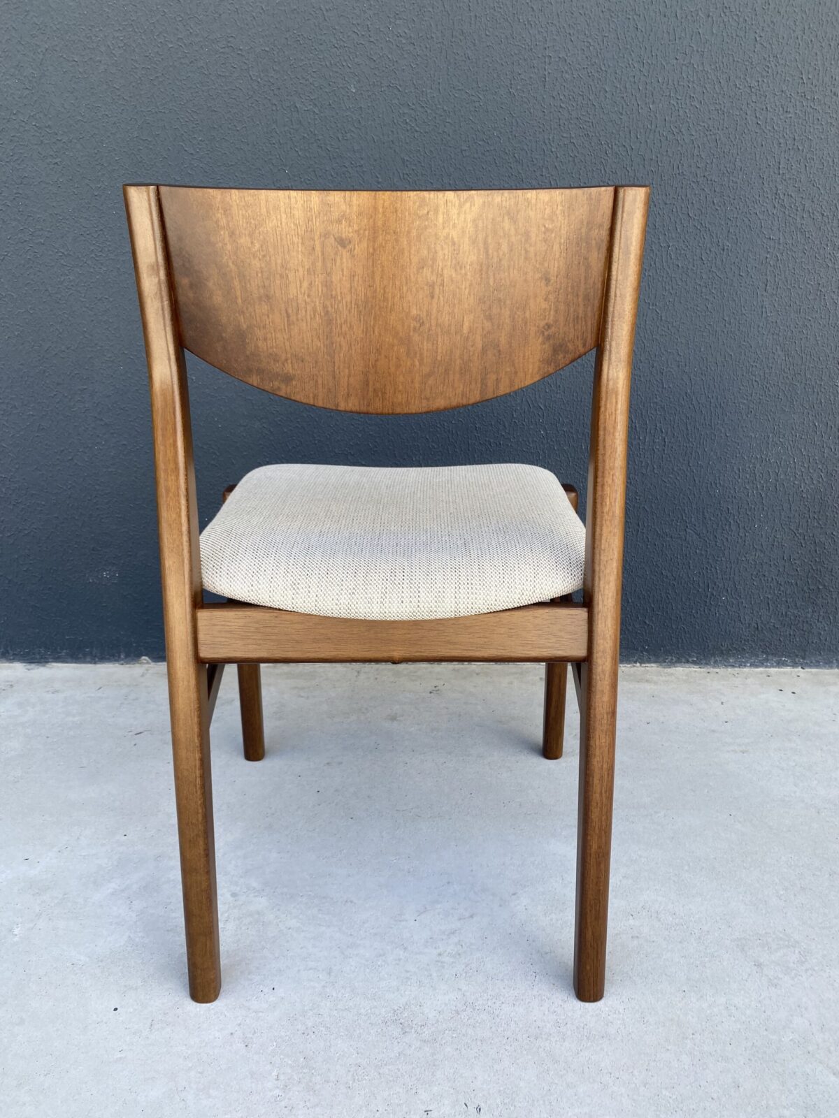 CADEIRA DUTO BASE IMBUIA TEC H56 50X50X80 - Imagem 2