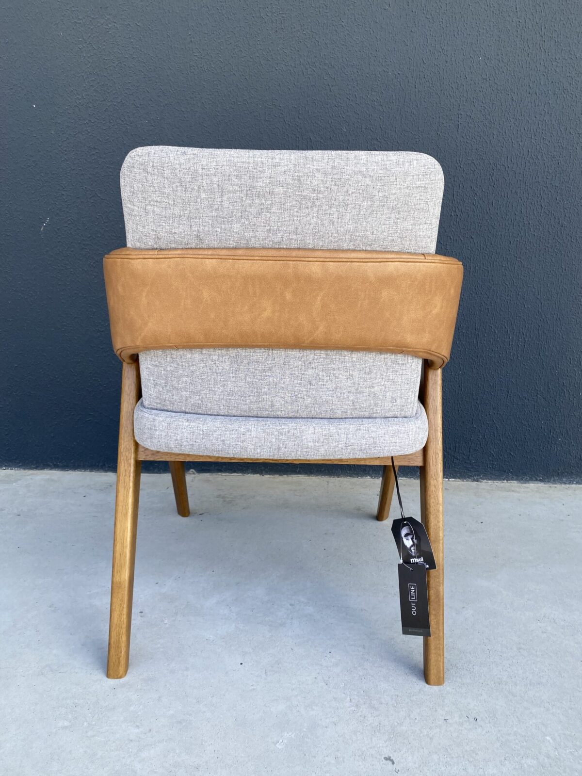 CADEIRA VERSA BASE AMENDOA /FRENTE TEC H73/COSTAS TEC K563 - Imagem 2