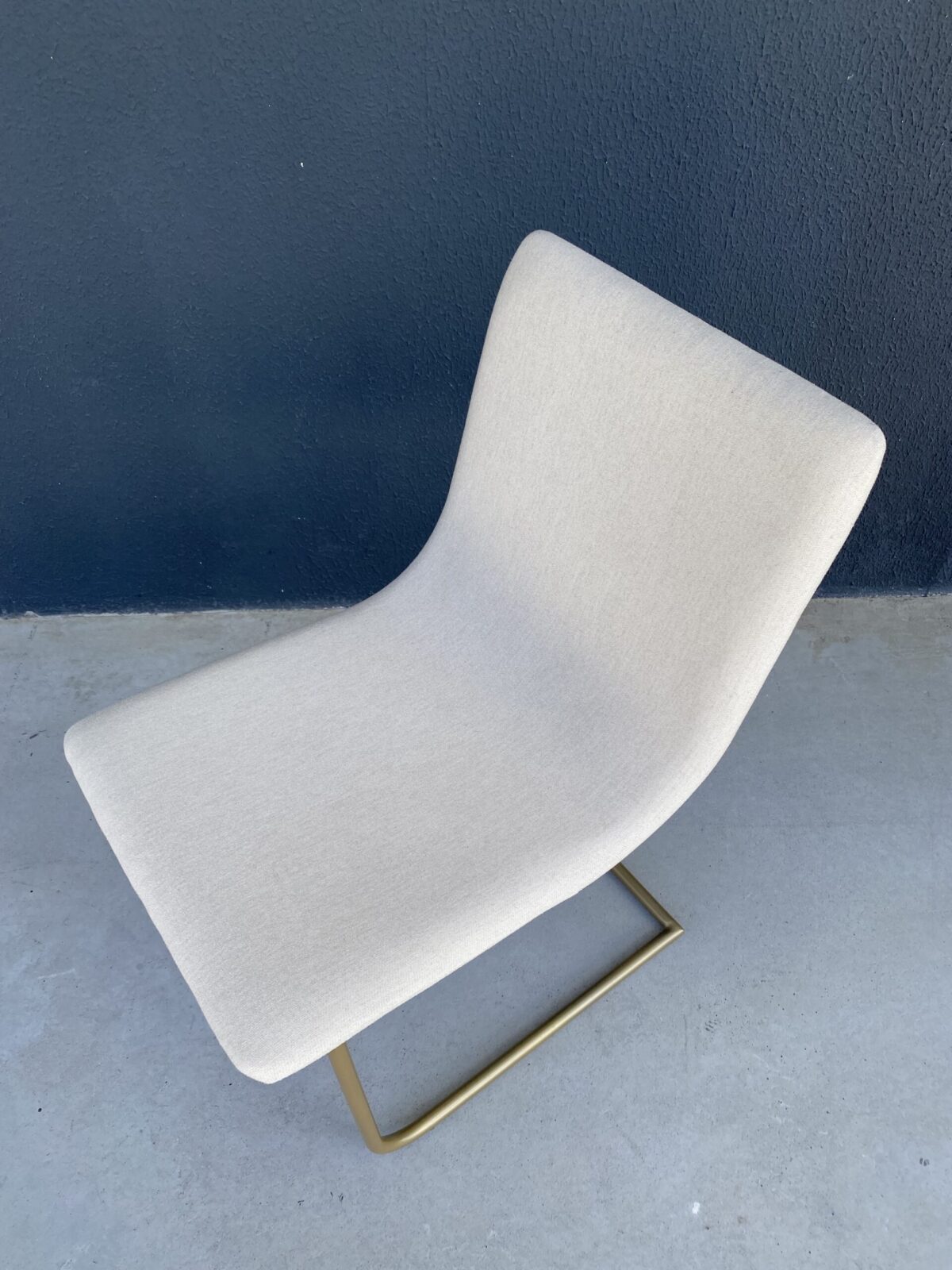 CADEIRA SILVIA S/BR ACO DOURADO TEC117 - Imagem 4