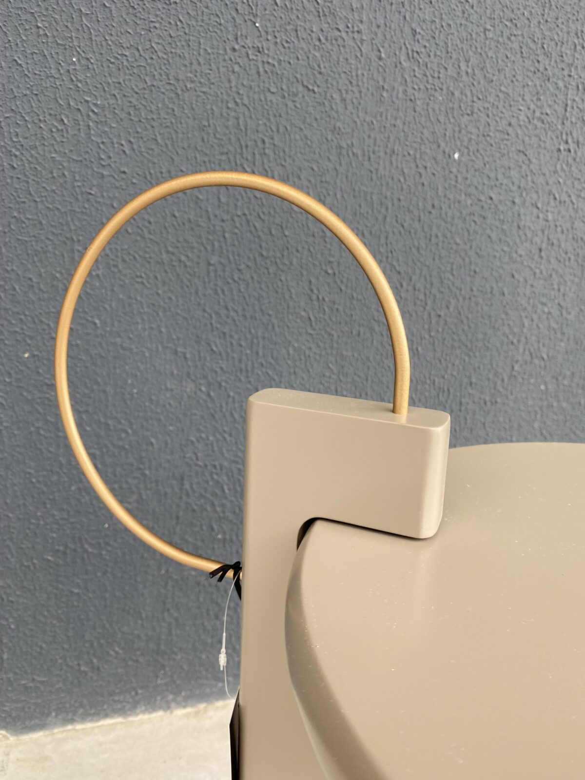 MESA LATERAL PARK FENDI ALCA CHAMPAMNHE 35X35X69 - Imagem 2