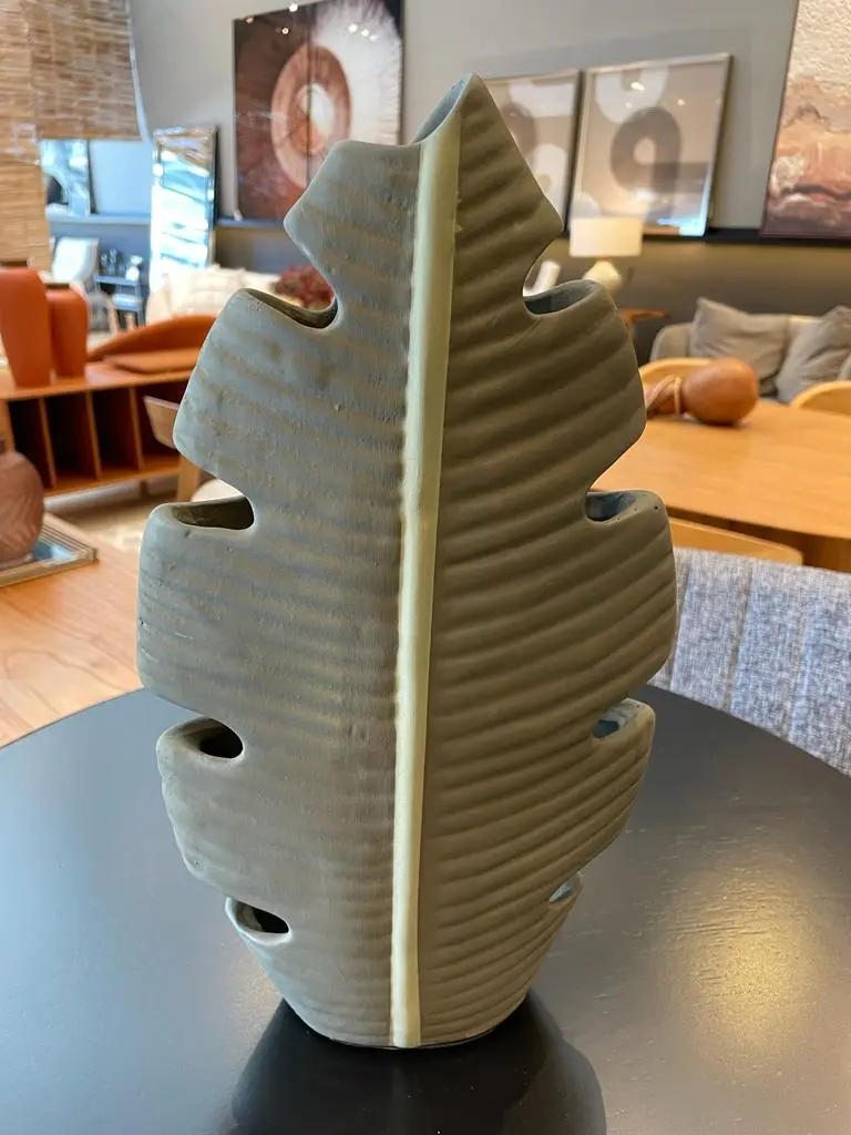 Escultura Ceram. Folha Verde Musgo