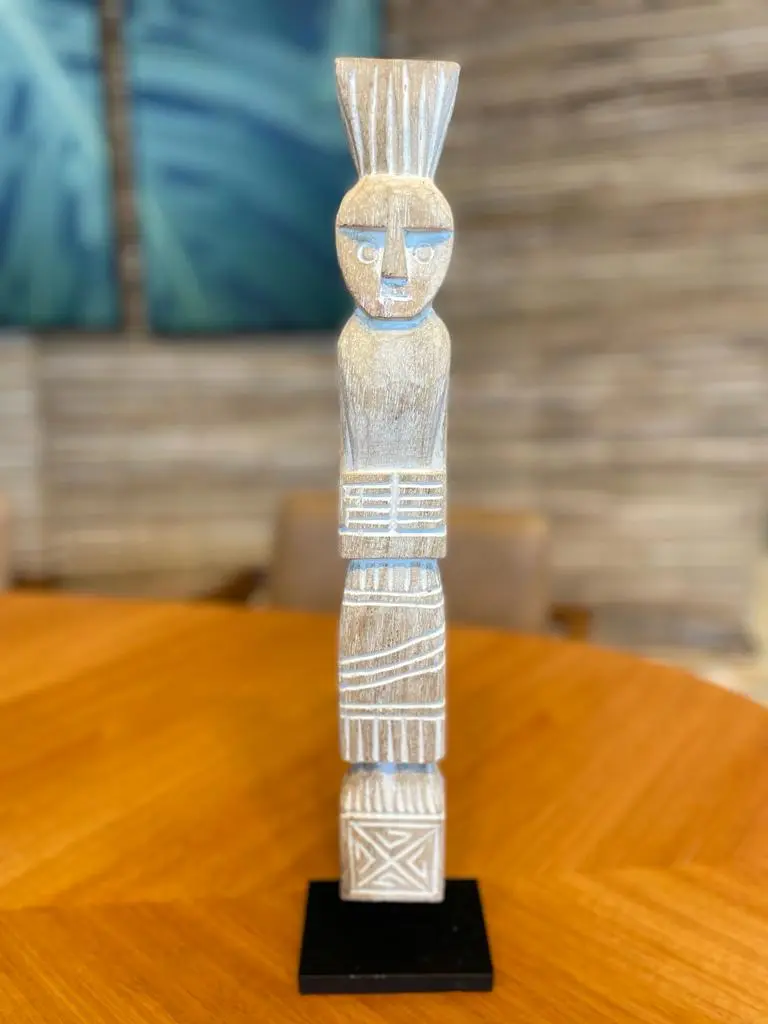 Escultura de Madeira Totem G