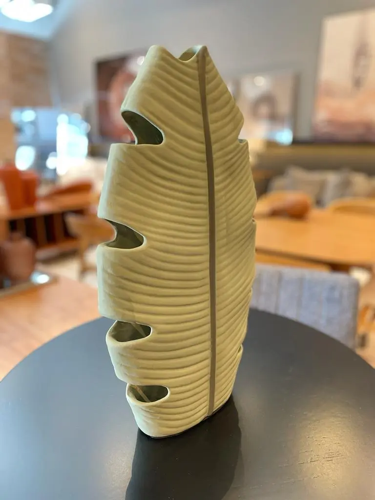 Escultura Ceram. Folha Verde - Imagem 2