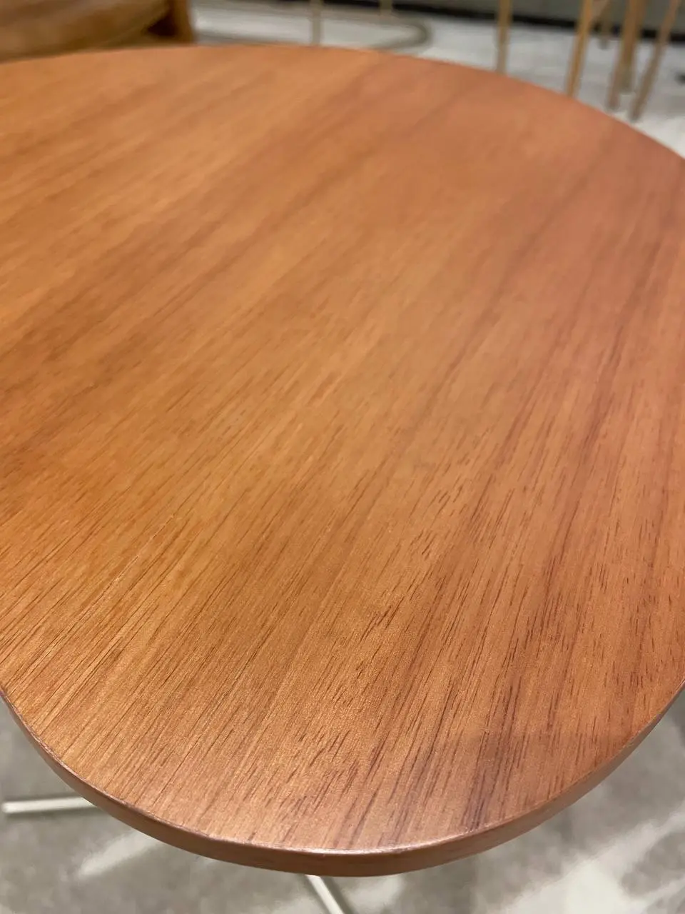 Mesa Lateral Hilst 40x40x50 Base Amber Tampo Verniz Natural - Imagem 3